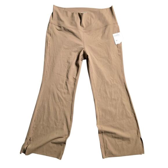 Athleta Transcend Stash Crop Straight Leg Pants Size: 2X - Picture 2 of 7